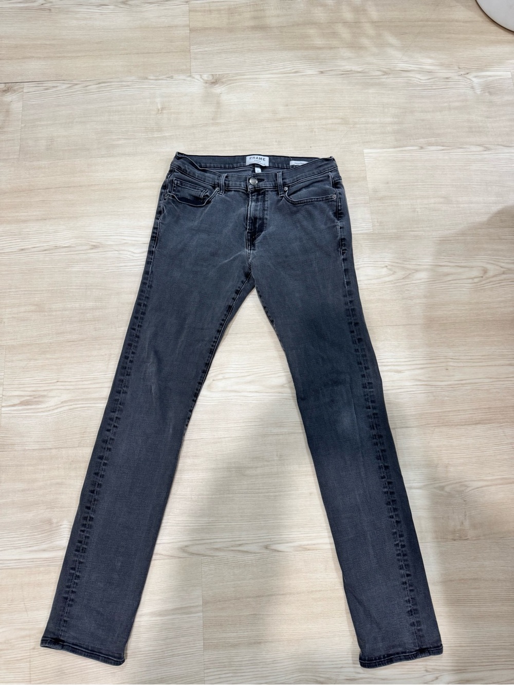 Frame Denim Skinny Jeans in Washed Black Grunge 31”